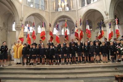 un aperçu des participants de la section SMLH du Morbihan : en tenue, le gal(2s terre) Decourtis et le gal(2s air) Prévost, au centre mesdames Duro et Beaugrand